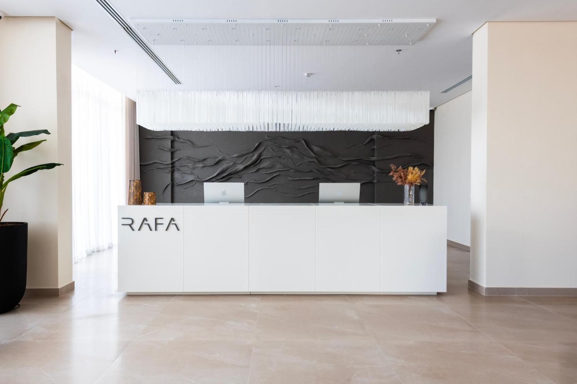 Rafa- Hittin